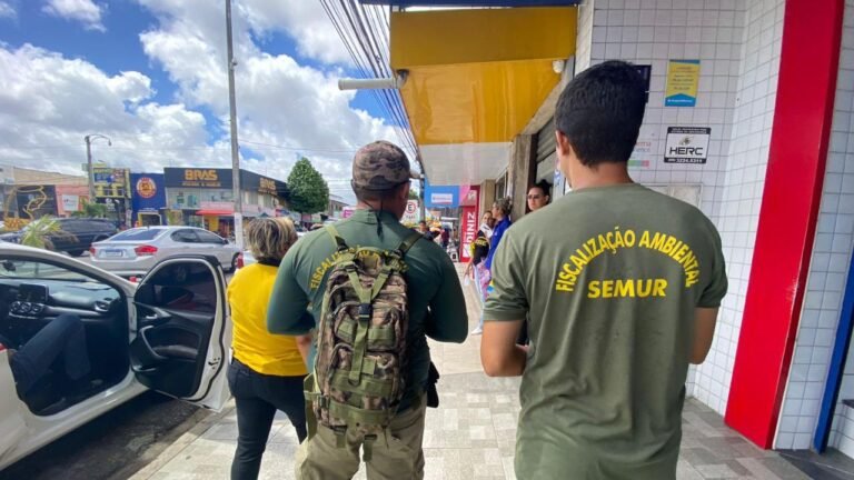 Semur realiza trabalho de conscientização sobre poluição sonora no Centro de Parnamirim