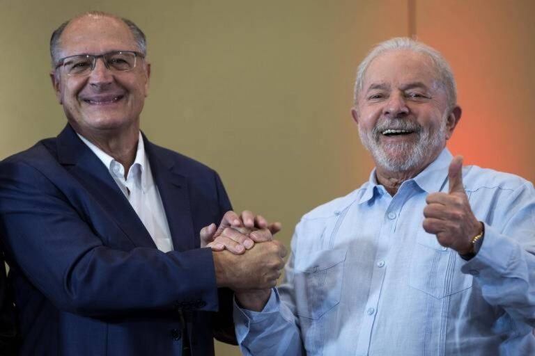 Lula e Alckmin serão diplomados nesta segunda-feira Lula e Alckmin serão diplomados nesta segunda-feira