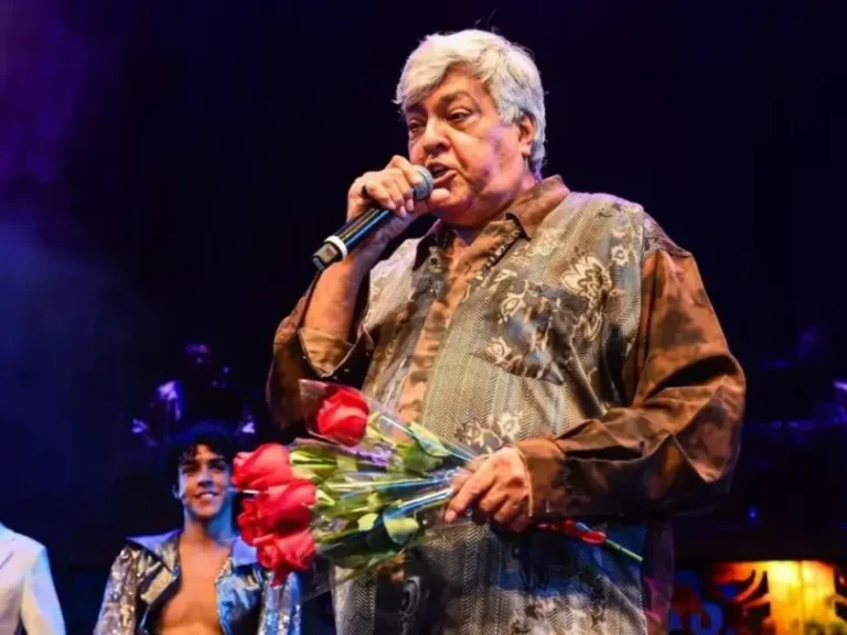 Sidney Magal passa mal durante show e é retirado às pressas do palco
