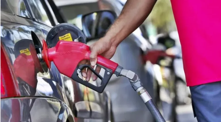 RN terá aumento de R$ 0,03 no ICMS sobre gasolina com implantação de novo modelo de cobrança, diz secretário RN terá aumento de R$ 0,03 no ICMS sobre gasolina com implantação de novo modelo de cobrança, diz secretário