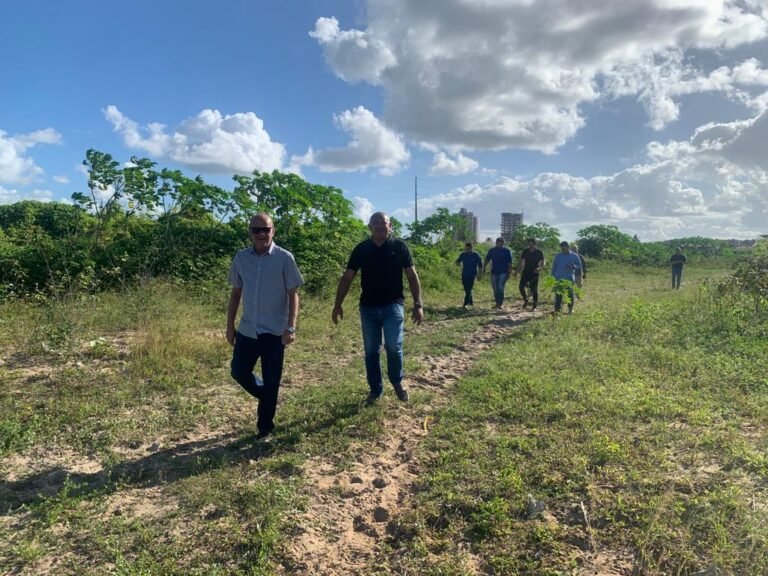 Prefeito visita local onde será construída arena de shows da Festa do Sabugo 2023 Prefeito visita local onde será construída arena de shows da Festa do Sabugo 2023