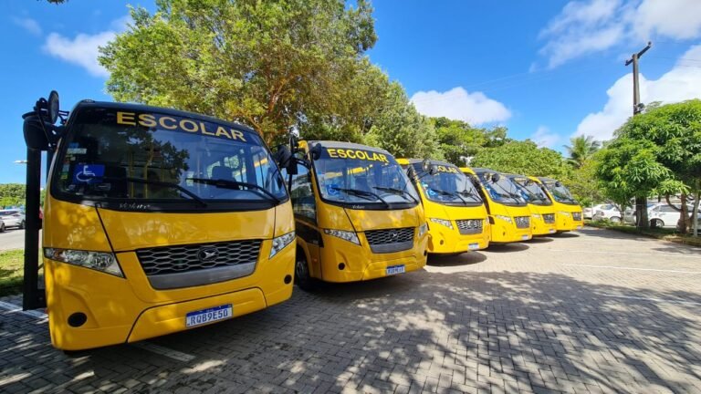 Justiça determina que Prefeitura de Parnamirim garanta transporte escolar para alunos de escolas estaduais Justiça determina que Prefeitura de Parnamirim garanta transporte escolar para alunos de escolas estaduais