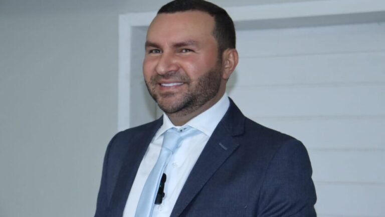 EXATUS: Emídio Jr. lidera corrida pré-eleitoral em todos os cenários