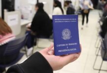 Abono salarial de até R$ 1.621 é liberado nesta segunda-feira 17; veja quem recebe