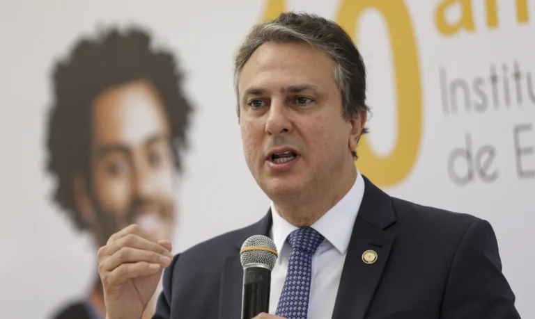 Caixa e BB começam nesta terça as renegociações de dívidas do Fies Caixa e BB começam nesta terça as renegociações de dívidas do Fies