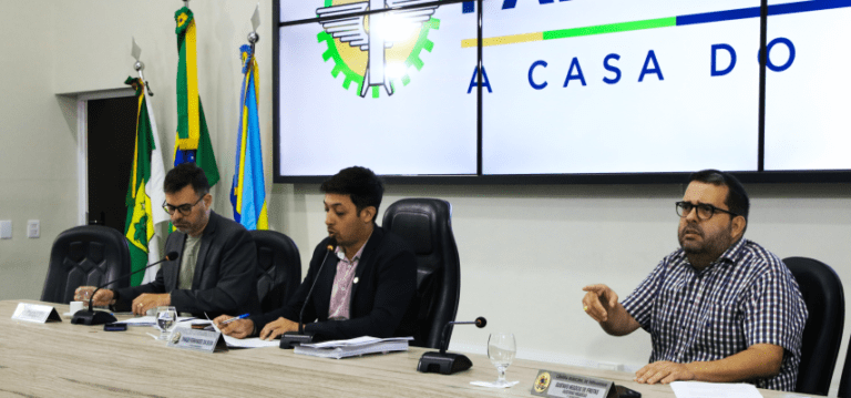 Comissão de Constituição Legislação e Redação Final debate 23 projetos de lei Comissão de Constituição Legislação e Redação Final debate 23 projetos de lei