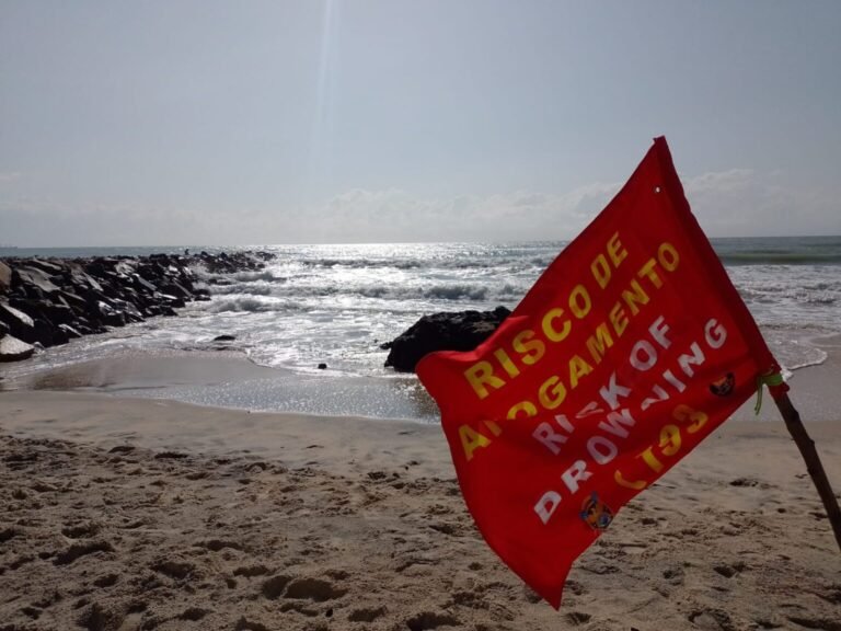 Corpo de Bombeiros continua busca por jovem desaparecido na Praia de Miami Corpo de Bombeiros continua busca por jovem desaparecido na Praia de Miami