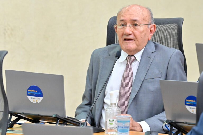 Vivaldo Costa anuncia conclusão das obras na barragem de Passagem das Traíras Vivaldo Costa anuncia conclusão das obras na barragem de Passagem das Traíras