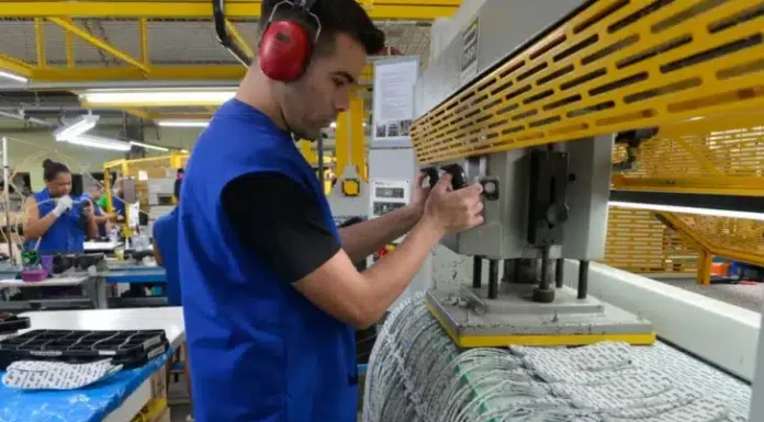 Confiança da indústria recua, mas Nordeste mantém otimismo