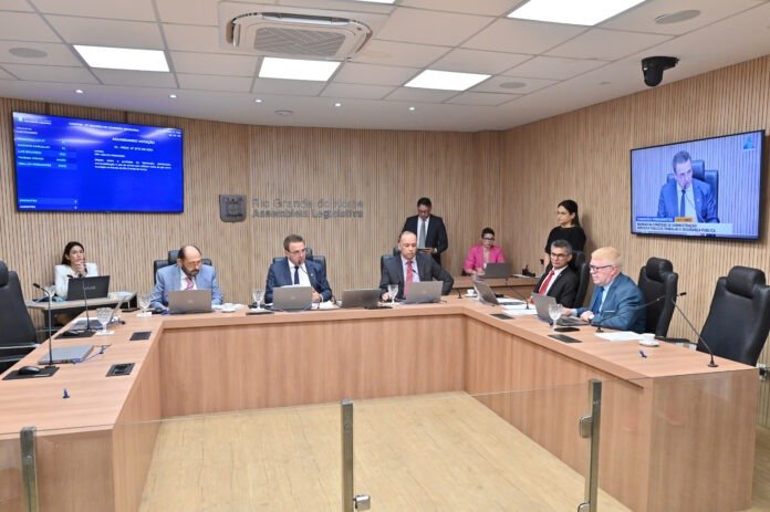 4wucSTGwexaWnfCWtBDWvZl8hYBszcuxrx9lhTEy