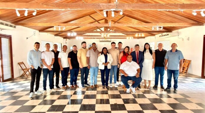 Nilda reúne vereadores e demonstra força com legislativo