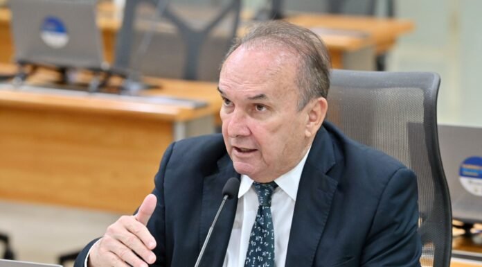 Nelter Queiroz alerta para crise financeira e administrativa em Assu