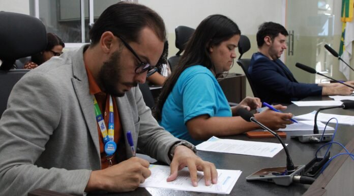 Comissão de Constituição, Legislação e Redação Final avalia 18 Projetos de Lei