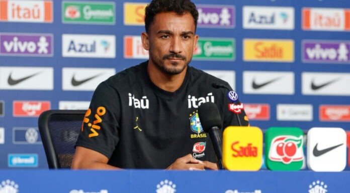 Danilo cobra maturidade e banca Endrick